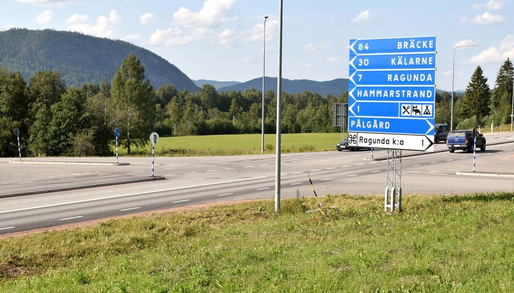 Den här korsningen, vid Hammarstrand och Pålgård, är en av de platser längs riksväg 87 som kommer få nya fartkameror. Den här korsningen, vid Hammarstrand och Pålgård, är en av de platser längs riksväg 87 som kommer få nya fartkameror.
