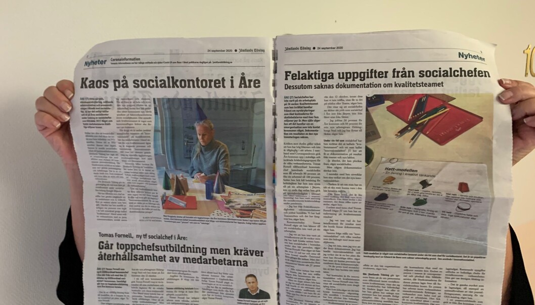 Uppsagda avdelningschefen kräver en offentlig ursäkt från ansvarig politiker och kommunchefen för hur de har behandlat erfarna medarbetare på socialkontoret. Uppsagda avdelningschefen kräver en offentlig ursäkt från ansvarig politiker och kommunchefen för hur de har behandlat erfarna medarbetare på socialkontoret.