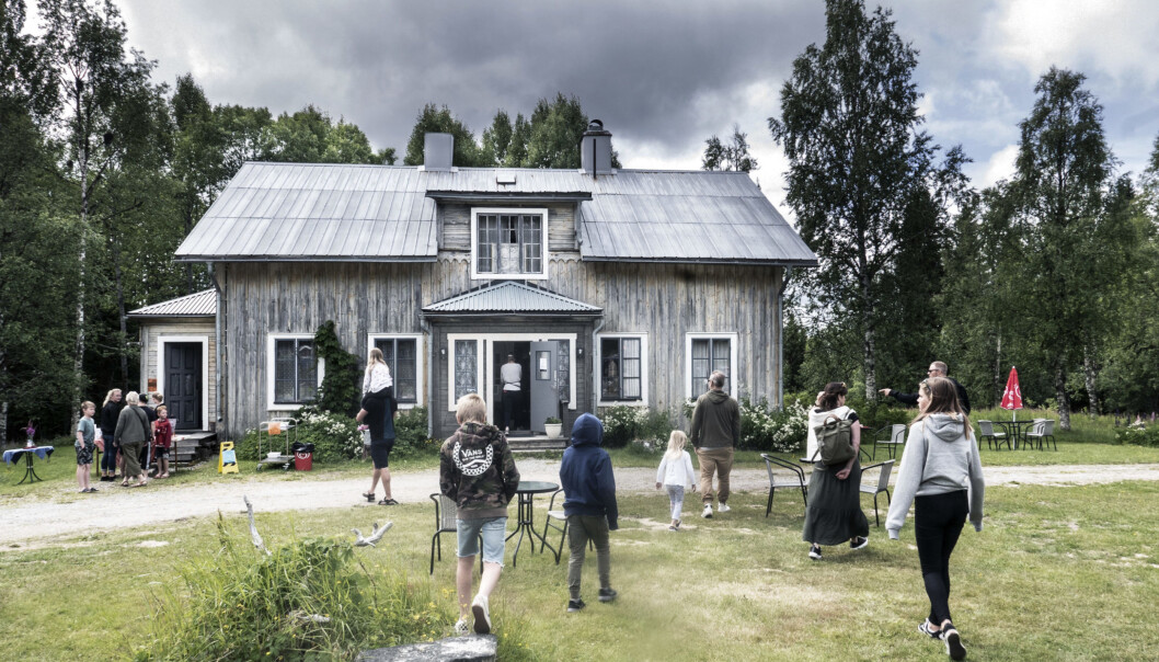 Spökprästgården i Borgvattnet är idag ett populärt besöksmål. Spökprästgården i Borgvattnet är idag ett populärt besöksmål.