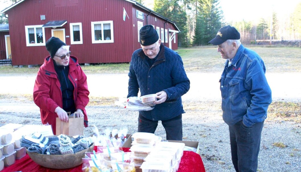 Dagny Brustuen Sjögren hade långväga kunder. Stig Strömstedt och Bill Hanvåg bor på Fjällandet. Bill köpte kubb, Stig satsade på tunnbröd… Dagny Brustuen Sjögren hade långväga kunder. Stig Strömstedt och Bill Hanvåg bor på Fjällandet. Bill köpte kubb, Stig satsade på tunnbröd…
