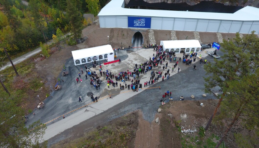 Mid Sweden 365 AB slog besöksrekord i oktober, då 2300 skidåkare besökte tunneln i Gällö. Skidtunneln i Gällö under invigningen 2017. Mid Sweden 365 AB slog besöksrekord i oktober, då 2300 skidåkare besökte tunneln i Gällö. Skidtunneln i Gällö under invigningen 2017.