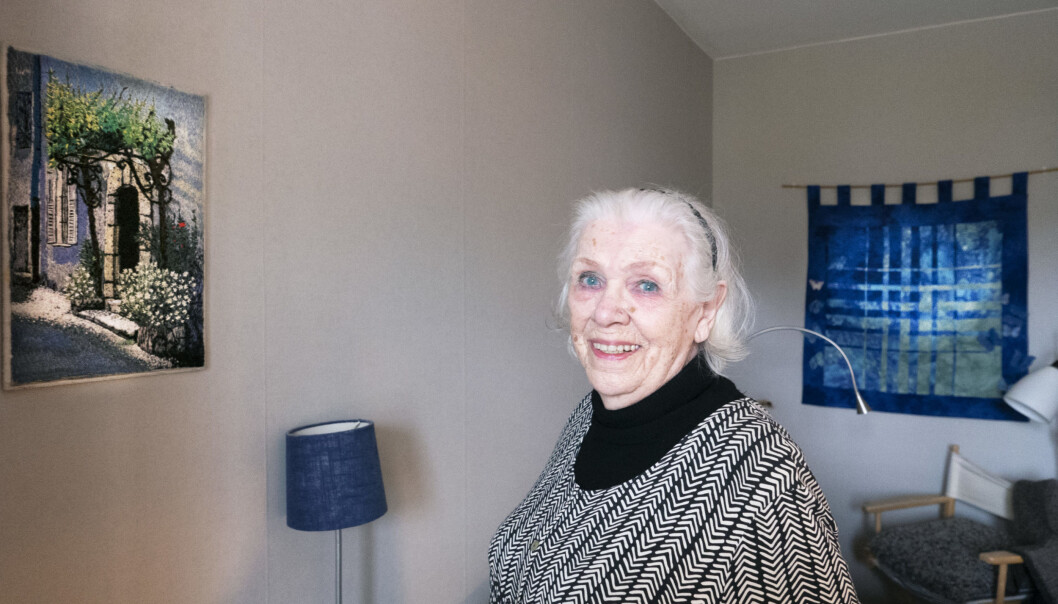 Kerstin Broström, 89, i Bräcke har varit konstnär under stora delar av livet. Under pandemin har det blivit ännu viktigare. “Jag hade inte överlevt utan det här”, säger hon. Kerstin Broström, 89, i Bräcke har varit konstnär under stora delar av livet. Under pandemin har det blivit ännu viktigare. “Jag hade inte överlevt utan det här”, säger hon.