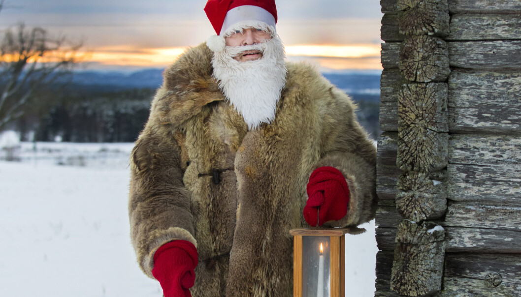 Tomten Thomas från Brunflo hinner med att lämna julklappar till 25 - 30 barnfamiljer på julafton. Tomten Thomas från Brunflo hinner med att lämna julklappar till 25 - 30 barnfamiljer på julafton.