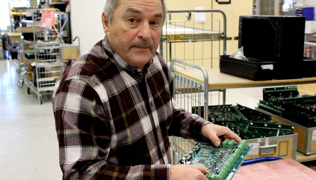 Mats Löwgren är vd för elektronikföretaget Hammlet, som tillverkar elektronik i både liten och stor skala. Det största projektet företaget har gjort är elektroniken i brandövervakningen för Stockholms tunnelbana - det projektet kom lägligt när världen drabbades av en finanskris 2008. Inte heller coronapandemin har fått företaget på fall. Mats Löwgren är vd för elektronikföretaget Hammlet, som tillverkar elektronik i både liten och stor skala. Det största projektet företaget har gjort är elektroniken i brandövervakningen för Stockholms tunnelbana - det projektet kom lägligt när världen drabbades av en finanskris 2008. Inte heller coronapandemin har fått företaget på fall.