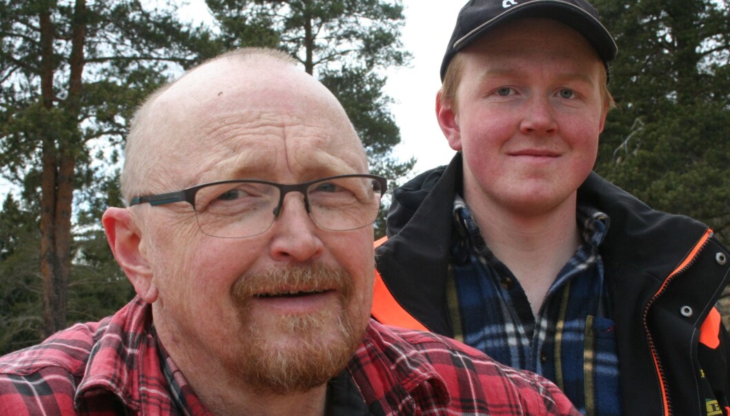 Stefan och Samuel Sandberg, biodlare i Trefoten. Stefan och Samuel Sandberg, biodlare i Trefoten.