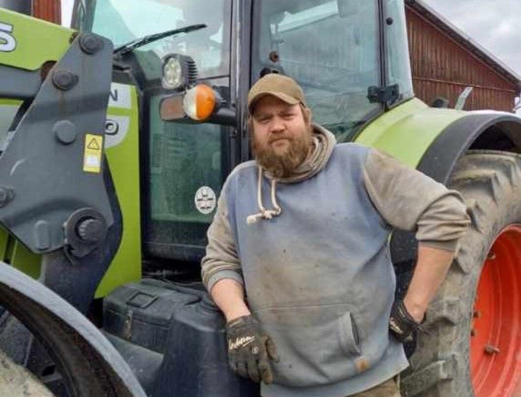 ”Jag blir inte vackrare än så här mitt i vårbruket” tycker Anders Jonsson. Foto: Privat ”Jag blir inte vackrare än så här mitt i vårbruket” tycker Anders Jonsson. Foto: Privat