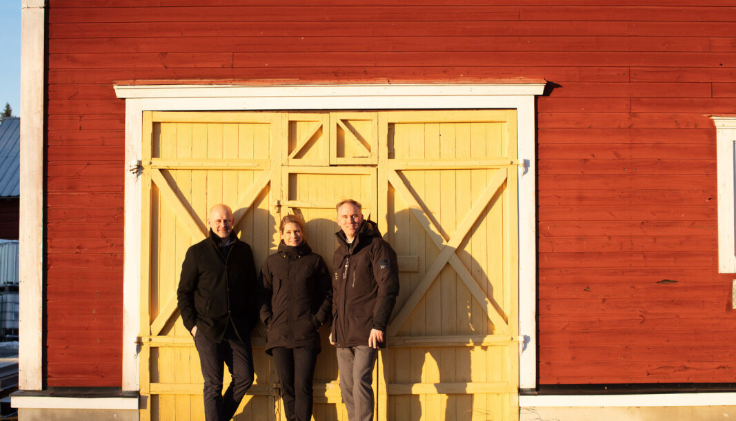 Daniel Eriksson, projektledare för expansionen vid Nord-Lock, Erika Olsson, chef för produktionsplanering, och Anders Manfred, divisionschef på Nord-Lock. Här står de framför ladan i Mattmar där Nord-Lock-brickan började produceras. Daniel Eriksson, projektledare för expansionen vid Nord-Lock, Erika Olsson, chef för produktionsplanering, och Anders Manfred, divisionschef på Nord-Lock. Här står de framför ladan i Mattmar där Nord-Lock-brickan började produceras.