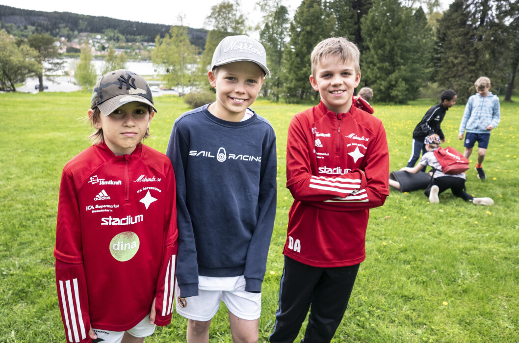 Nils Hammarberg, Bosse Selén och Dion Adervall ser fram emot sommarens matcher – med föräldrar på plats. “Ibland har det varit lite tråkigt att det inte har varit så många som tittat på”, säger Nils Hammarberg om pandemitiden" Nils Hammarberg, Bosse Selén och Dion Adervall ser fram emot sommarens matcher – med föräldrar på plats. “Ibland har det varit lite tråkigt att det inte har varit så många som tittat på”, säger Nils Hammarberg om pandemitiden"