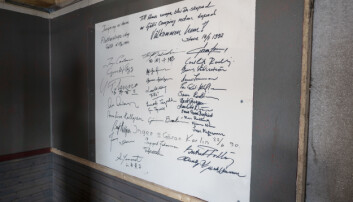 Inne i flotten hänger en tavla med autografer från kända personer som sprungit Gunder Hägg - loppet Inne i flotten hänger en tavla med autografer från kända personer som sprungit Gunder Hägg - loppet