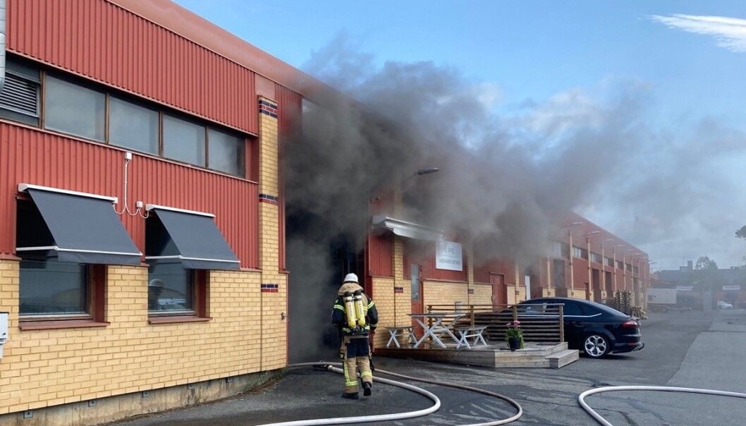 Torsdagens brand i industrilokalen i Odenskog är släckt. Inga personer ska ha kommit till skada. Foto: Räddningstjänsten Jämtland Torsdagens brand i industrilokalen i Odenskog är släckt. Inga personer ska ha kommit till skada. Foto: Räddningstjänsten Jämtland