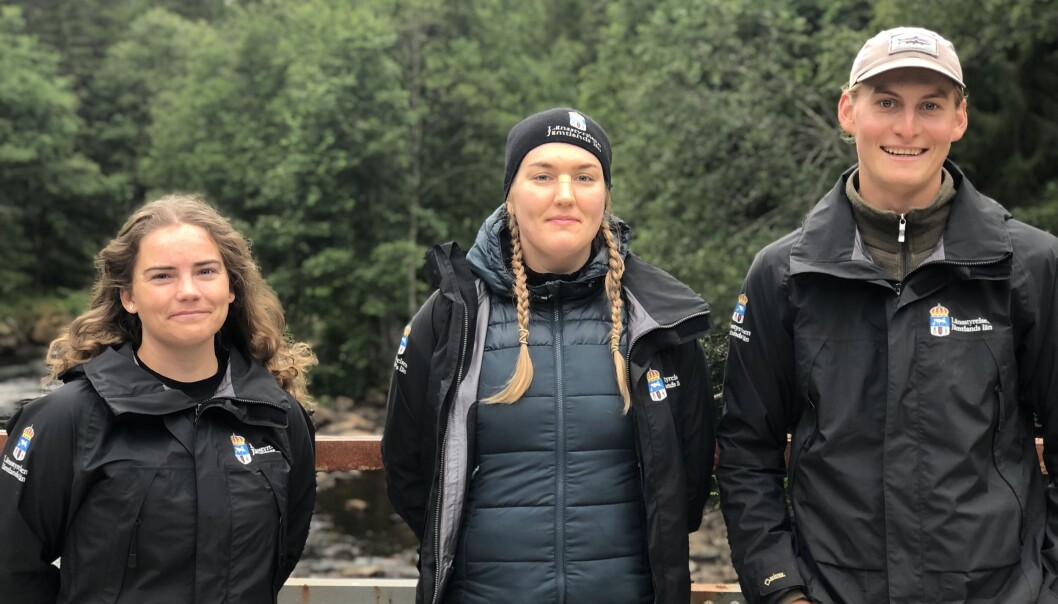 Anna Rost, projektledare för EcoStreams for LIFE på Länsstyrelsen i Jämtland, Marina Nordlander och Joel Schill, fältarbetare på Länsstyrelsen i Jämtland. Anna Rost, projektledare för EcoStreams for LIFE på Länsstyrelsen i Jämtland, Marina Nordlander och Joel Schill, fältarbetare på Länsstyrelsen i Jämtland.