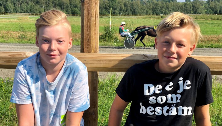 Tor Björck och Mattis Arnlo var helnöjda över att få uppleva travet på plats. Tor Björck och Mattis Arnlo var helnöjda över att få uppleva travet på plats.