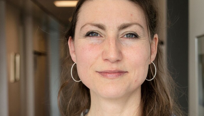 Vikarierande smittskyddsläkare Annika Ersson är inte oroad över utbrottet bland bärplockare. Hon är mer bekymrad över länsbornas beteende och utlandsresor. Vikarierande smittskyddsläkare Annika Ersson är inte oroad över utbrottet bland bärplockare. Hon är mer bekymrad över länsbornas beteende och utlandsresor.