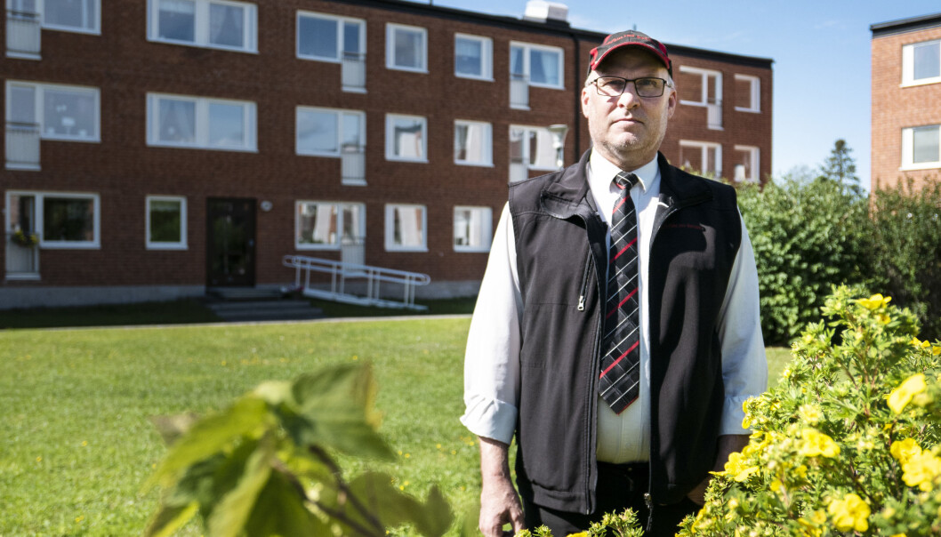 Håkan Olsson, Grönviken, har fått sin brunn underkänd av Bräcke kommun. Nu har han ett år på sig att åtgärda brunnen. Annars är det bara att stänga av vattnet. “Rena Nordkorea-stilen, dundrar Håkan Olsson. Håkan Olsson, Grönviken, har fått sin brunn underkänd av Bräcke kommun. Nu har han ett år på sig att åtgärda brunnen. Annars är det bara att stänga av vattnet. “Rena Nordkorea-stilen, dundrar Håkan Olsson.