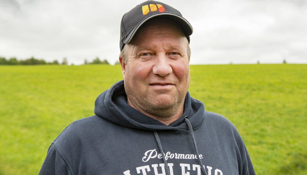 – Jag har arbetat med djur i hela mitt liv både som bonde och djurtransportör. Men jag har aldrig varit med om något liknande. Det går inte att läsa av Brutus i år, han slår till som ett blixtnedslag. Han kan vara livsfarlig helt enkelt, menar Thomas Esbjörnsson mjölkbonde i Hoverberg. – Jag har arbetat med djur i hela mitt liv både som bonde och djurtransportör. Men jag har aldrig varit med om något liknande. Det går inte att läsa av Brutus i år, han slår till som ett blixtnedslag. Han kan vara livsfarlig helt enkelt, menar Thomas Esbjörnsson mjölkbonde i Hoverberg.