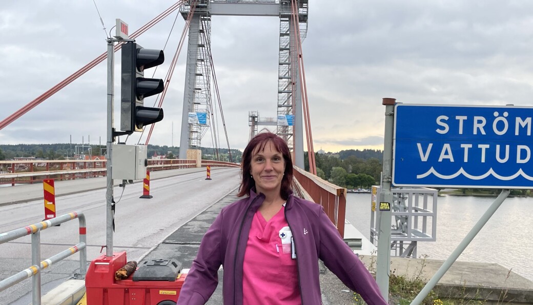 På hemtjänsten är man van vid att lösa problem, menar Jenny Jönsson Lundberg, hemtjänstpersonal. Hon är glad att bron åtgärdas och det är bra att vägarna i Norrland tas hand om. Men att broavstängningarna innebär ökad tidspress sticker hon inte under stolen med, även om hon menar att det går att vänja sig vid. På hemtjänsten är man van vid att lösa problem, menar Jenny Jönsson Lundberg, hemtjänstpersonal. Hon är glad att bron åtgärdas och det är bra att vägarna i Norrland tas hand om. Men att broavstängningarna innebär ökad tidspress sticker hon inte under stolen med, även om hon menar att det går att vänja sig vid.