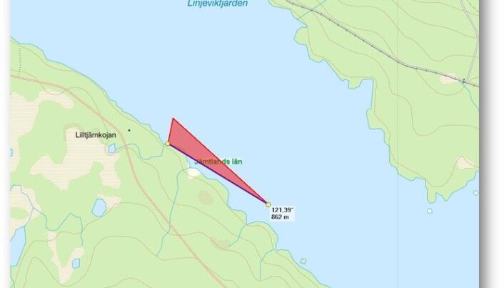 Sjöfartsverket har plottat koordinaterna där de tre markeringspinnarna sitter vid den södra odlingen i Linjevikens två områden. Jämför med bilden på koordinaterna i tillståndet från Länsstyrelsen. Sjöfartsverket har plottat koordinaterna där de tre markeringspinnarna sitter vid den södra odlingen i Linjevikens två områden. Jämför med bilden på koordinaterna i tillståndet från Länsstyrelsen.