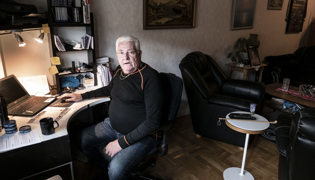 “Just nu har jag lite drygt 4400 kronor i hyra. Men efter den här renoveringen kommer det ju inte att stanna vid en femtioprocentig höjning. Det är verkligen rubbet som ska fixas till”, säger Kjell-Erik Vikander, hyresgäst på Samuel Permansgatan. “Just nu har jag lite drygt 4400 kronor i hyra. Men efter den här renoveringen kommer det ju inte att stanna vid en femtioprocentig höjning. Det är verkligen rubbet som ska fixas till”, säger Kjell-Erik Vikander, hyresgäst på Samuel Permansgatan.