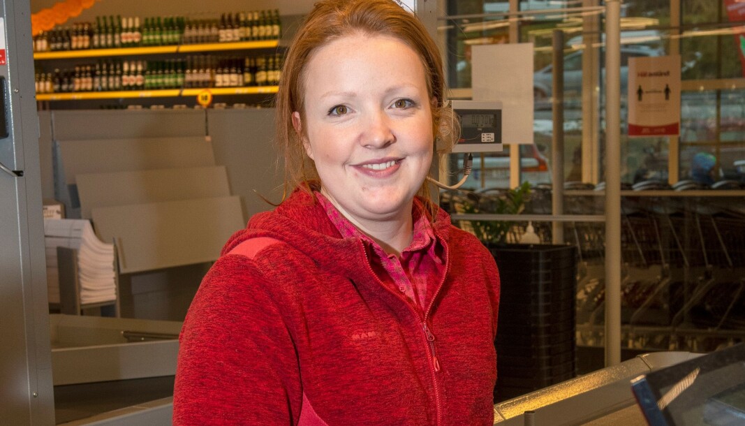 Märta Jonasson, på Hamra Livs i Tänndalen, tror att norrmännen kommer trots de nya direktiven om Covid-tester för alla, även vaccinerade för inpassering till Norge. Märta Jonasson, på Hamra Livs i Tänndalen, tror att norrmännen kommer trots de nya direktiven om Covid-tester för alla, även vaccinerade för inpassering till Norge.