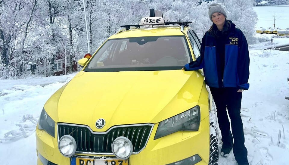 Fjällvärlden söker taxichaufförer inför skidsäsongen. Matilda Walerius är driftansvarig på Björn Olssons Taxi i, hon välkomnar nya taxichaufförer till Åre där efterfrågan är stor.