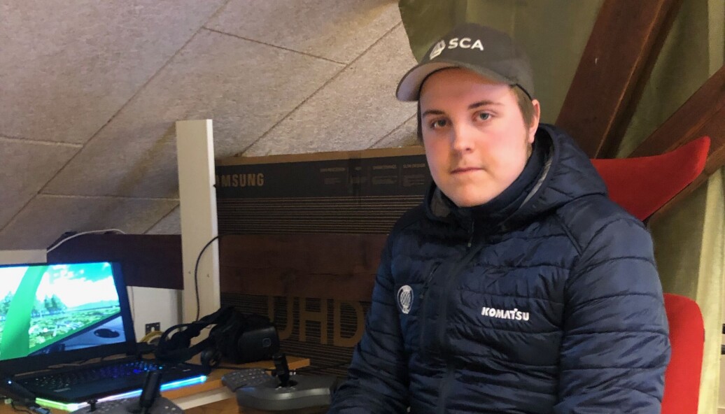 Anton Kristmansson utbildar sig till skogsmaskinförare på Dille Gård. Anton Kristmansson utbildar sig till skogsmaskinförare på Dille Gård.