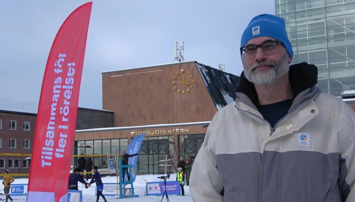 Lennart Neovius från det nordeuropeiska volleybollförbundet NEVZA.
