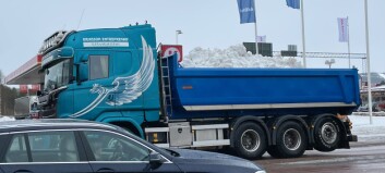 Snö i Härjedalen transporteras åtta mil för deponering Snö i Härjedalen transporteras åtta mil för deponering