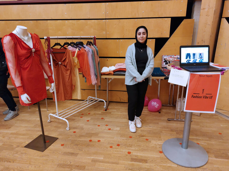 Nour Tayeb ställde ut sitt företag Fashion Vibe UF.