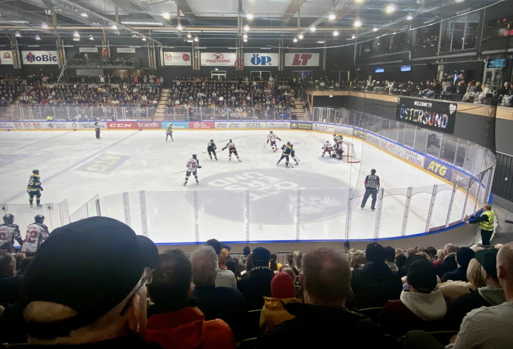 En fullsatt Östersund Arena bjöds på hockeygodis av ÖIK.