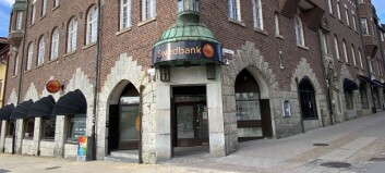 Banken krävde dement kvinna skulle åka och skriva på fullmakt Banken krävde dement kvinna skulle åka och skriva på fullmakt