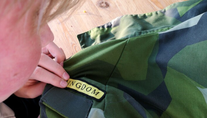 Joar är stolt över sin uniform. Foto: Åsa Häggström Joar är stolt över sin uniform. Foto: Åsa Häggström