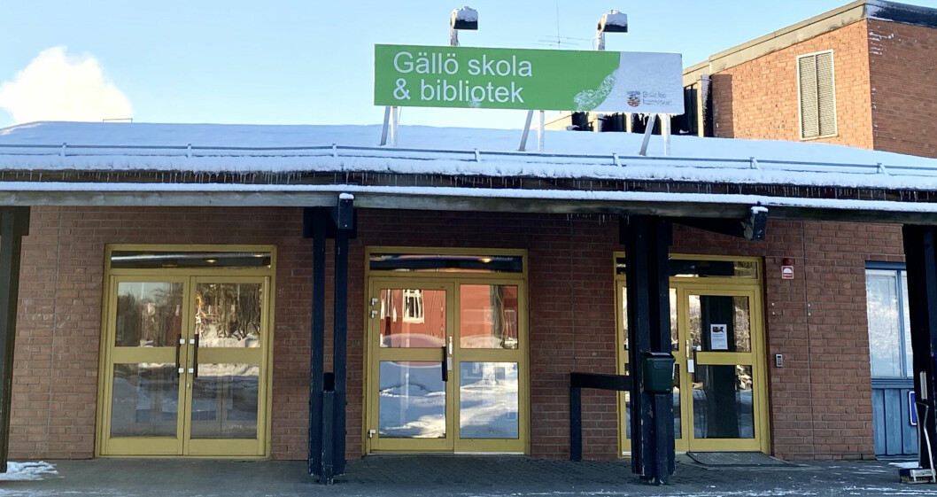 Skolan i Gällö ligger precis i anslutning till Revsundsvägen, där det är 50 kilometer i timmen som gäller.