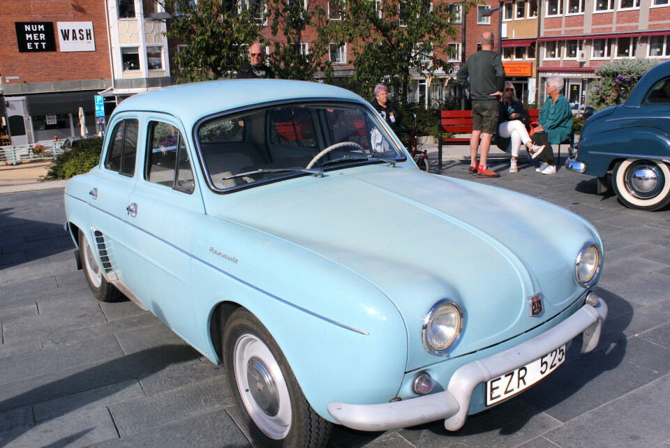 En klassisk Renault Dauphine från 1950-talet.
