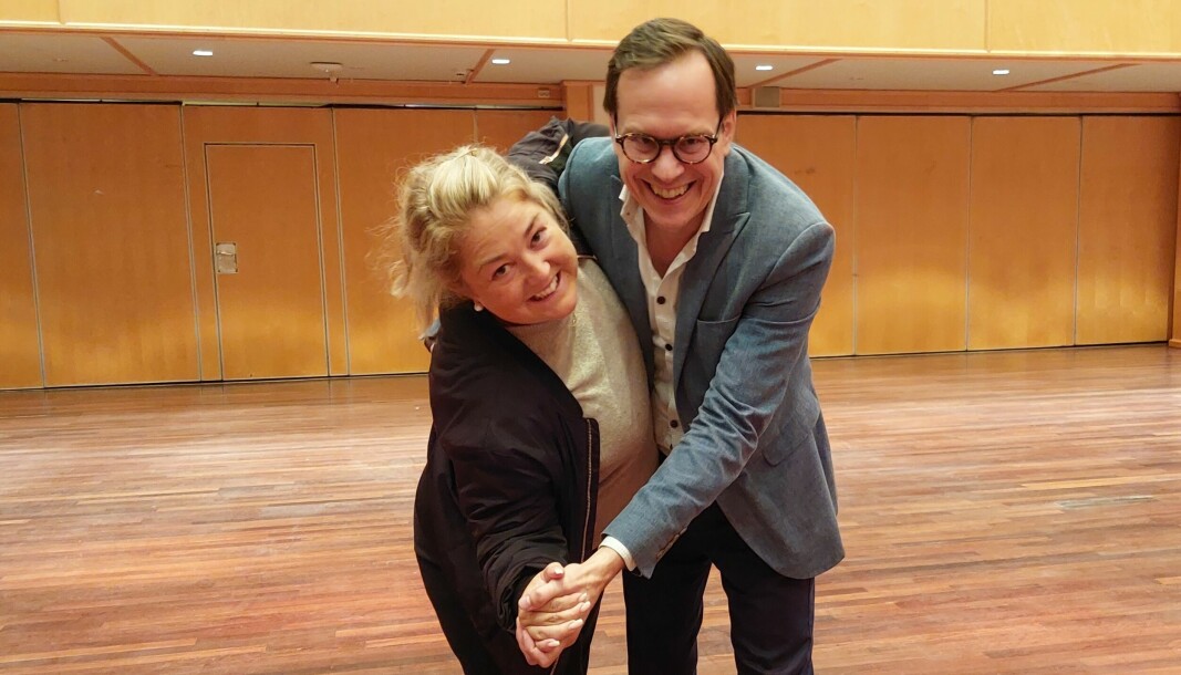 Thomas Deutgen tar sig en svängom med Jessica Thylin från Destination Östersund