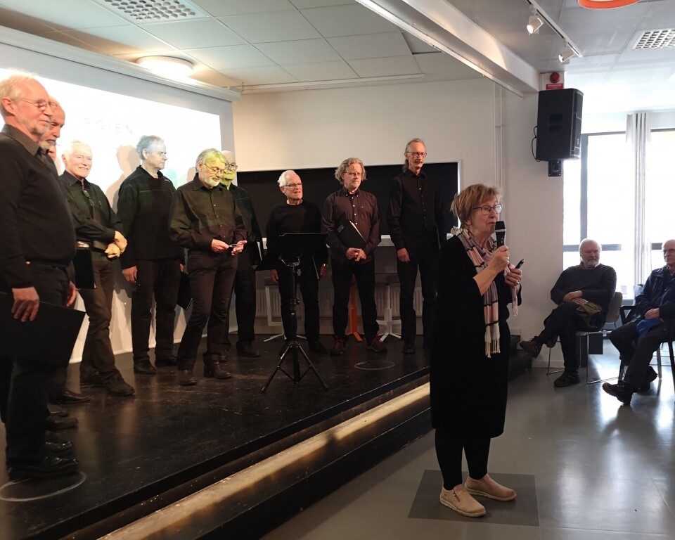 Eivor presenterar Manskören Vazis.