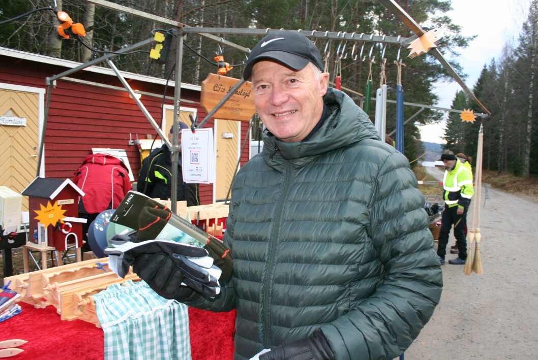 Allan Bengtsson från Stugun hade köpt flera par handskar och sockor.