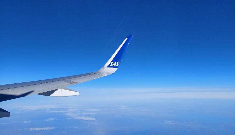 Utsikten genom flygplansfönstret var häftig