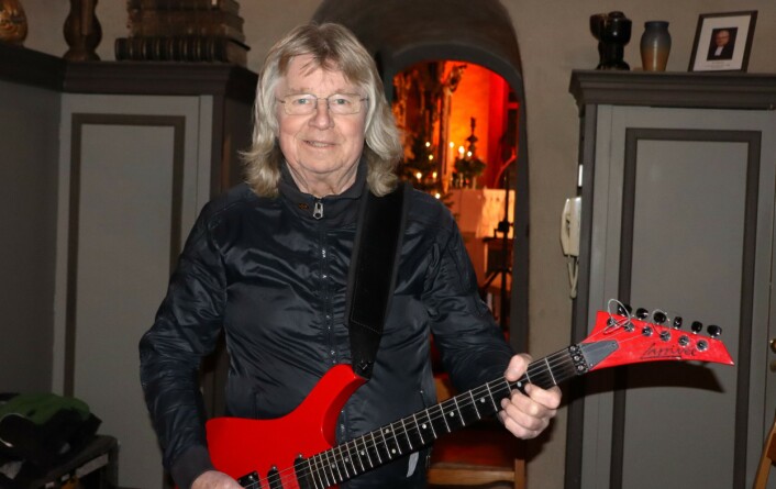 Janne Schaffer fortsätter att spela för utsålda hus runtom i landet. "Det är konstigt, en gammal rockgitarrist bara", säger han ödmjukt. Janne Schaffer fortsätter att spela för utsålda hus runtom i landet. "Det är konstigt, en gammal rockgitarrist bara", säger han ödmjukt.