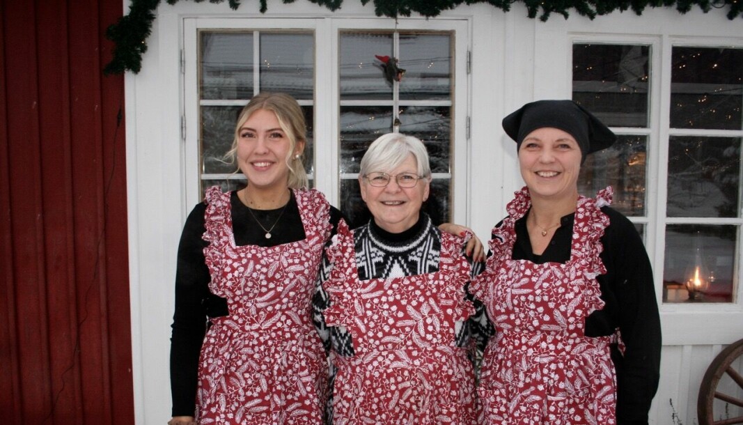 Tre generationer som bor på samma gård och samtidigt är involverade i verksamheten  på Färjestans Gård. Från vänster Matilda, i mitten Monica och till höger Eva.
