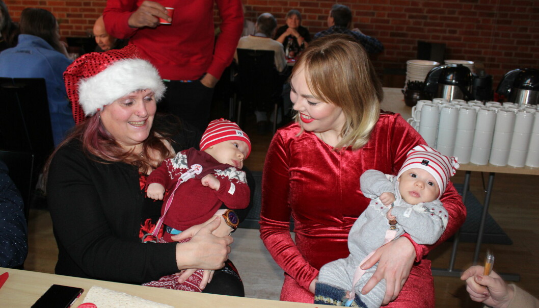 Liza Molund kom med tvillingarna Olle och Eric till julfirandet tillsammans med Helen Östlund.