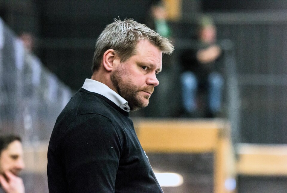 Huvudtränaren Kjell-Åke Andersson vill nog helst bara glömma söndagens match mot Mora.