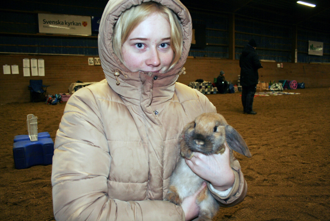 Vilma Skoglund från Umeå med sin kanin Puma
