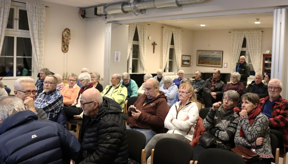 70 personer hade tagit sig till mötet om Fjällglimten där känslorna stundtals gick höga. 70 personer hade tagit sig till mötet om Fjällglimten där känslorna stundtals gick höga.