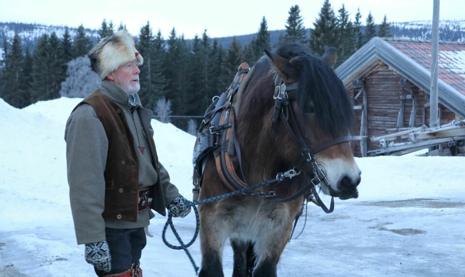 Jostein Edberg Moan är med för elfte året medan hans ystra häst gjorde sig beredd på sin första tur.