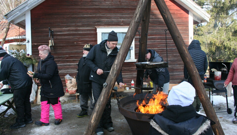 Många hungriga matgäster kom till Liens skola.
