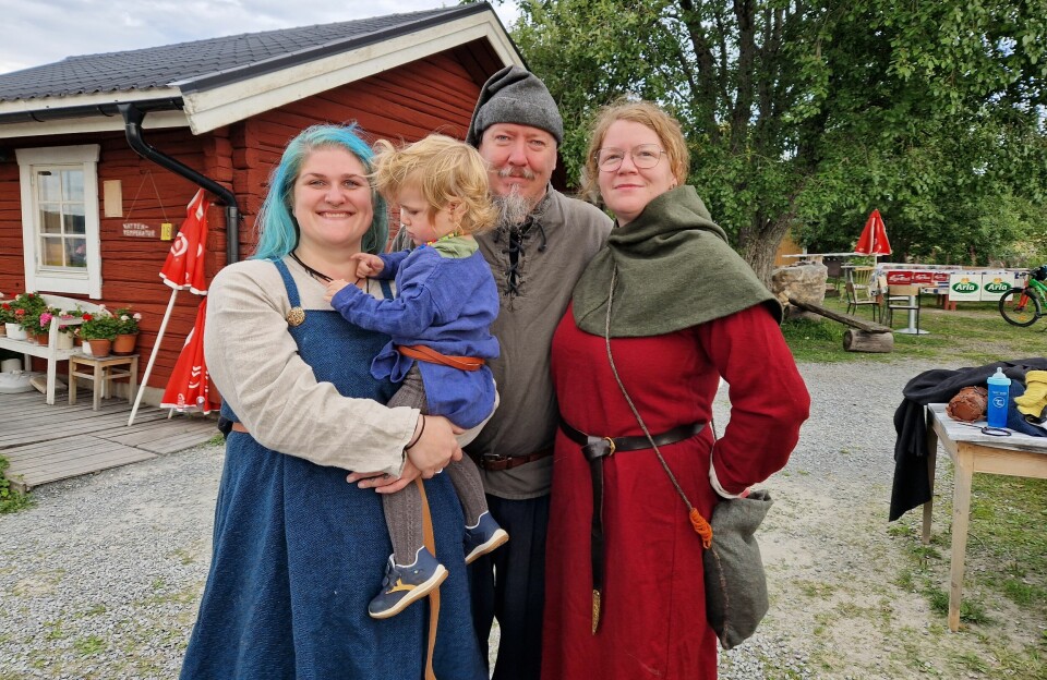 I år var det Christer, Therese och Isabell med lilla Frey som förgyllde tävlingen genom att komma uppklädda som vikingar.