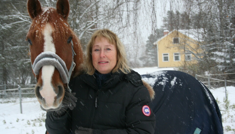 Pia Hagmar tog ut en häst från hagen vilket hon trivs allra bäst med.