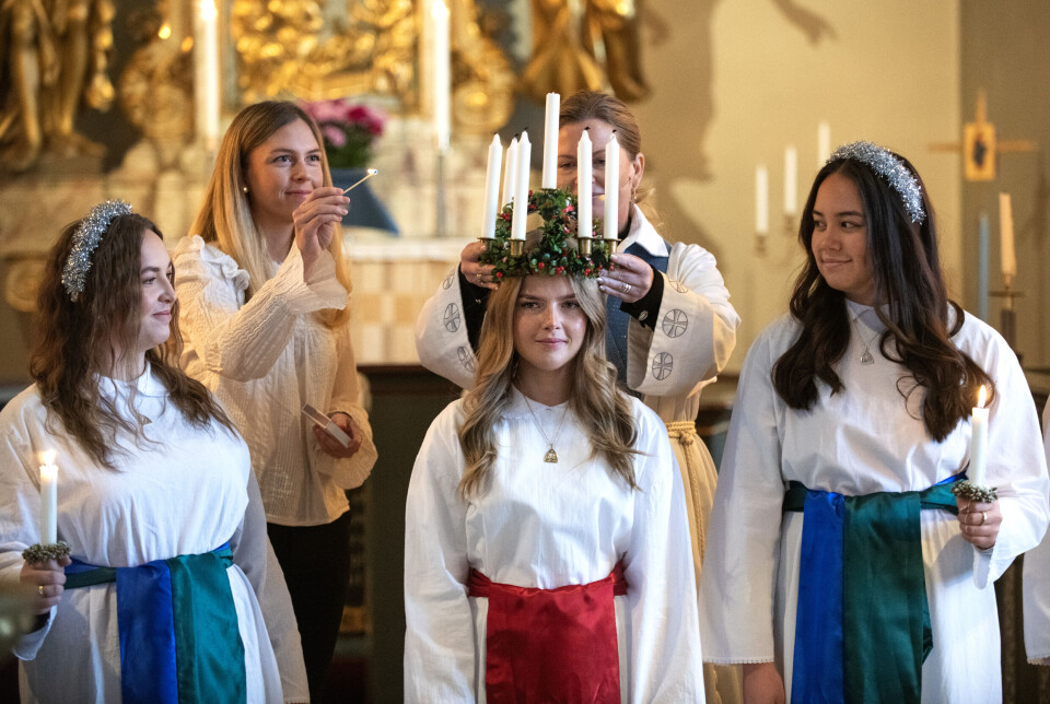 'Hela tiden fick jag kämpa med att hålla tillbaka tårarna och det var härligt att min kusin Theres Arvidsson var med och tände ljusen i kronan', säger Moa Haugskott.