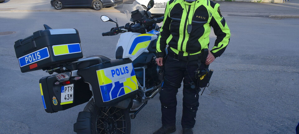 Grannar fick nog – låste in ungdomar som kastade sten