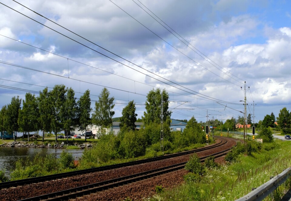 Här vid Revsundssjön och E14, mellan kyrkan och det centrala samhället i Bräcke låg sågverket fram till nedläggningen 1968.